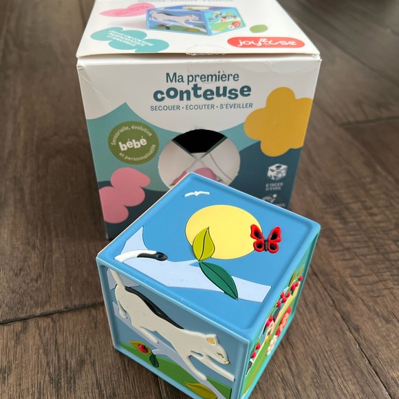 Cube d’éveil sonore ma première conteuse - Picture 2 of 10